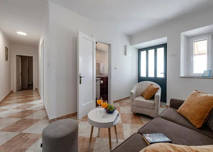 Viki Apartamento *